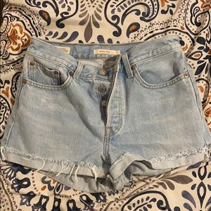 Levi’s High ride button up shorts